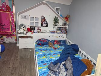 Kids bedroom set