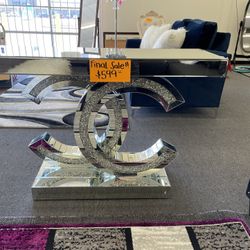 Elegant console table🤩$599