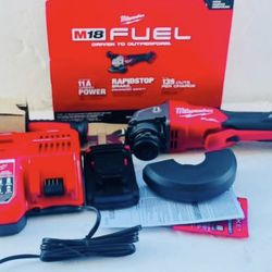 Milwaukee M18 FUEL 18V Lithium-lon Brushless Cordless 4-1|2 in./5 in. Grinder w/Paddle Switch rapid