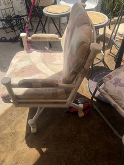 Four chairs. Set , cuatro cillas