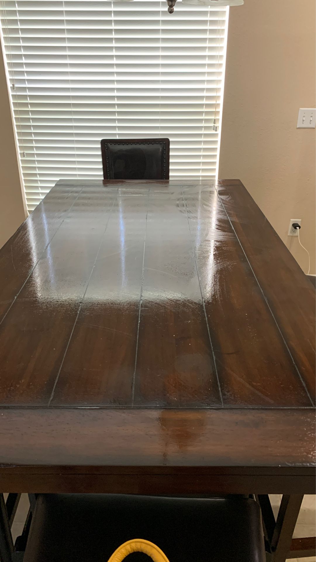 AMERICAN SIGNATURE,kitchen table (countertop high)