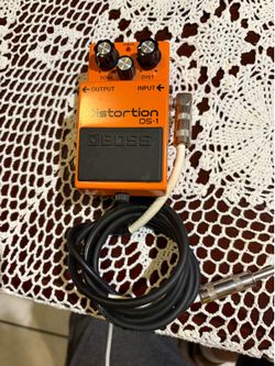 Boss  distortion DS1 pedal