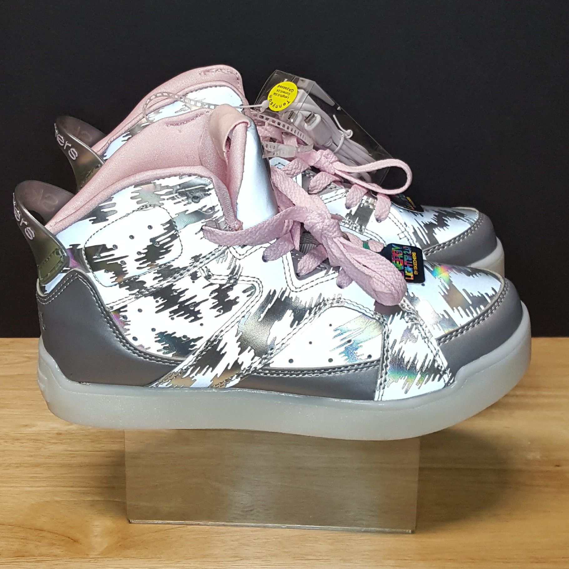 Skechers energy lights 2.0 SN20090L Size Pink Reflective for Sale in Augusta, GA - OfferUp