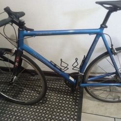 Cannondale r5000 road bike