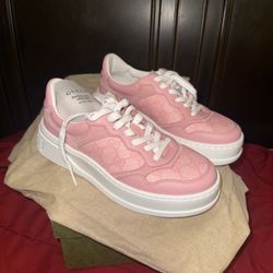 Gucci Shoes Size 6.5