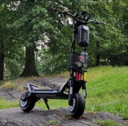 Wolf King Gt Pro" MAX 61 Mph" Scooter