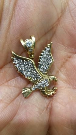 10k gold eagle charm 3.2 grams