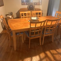 Solid Oak Dining Table With 6 Matching Chairs Also Solid Oak 