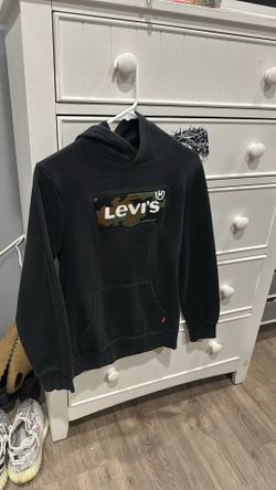 LEVI SIZE LARGE IN KIDS 