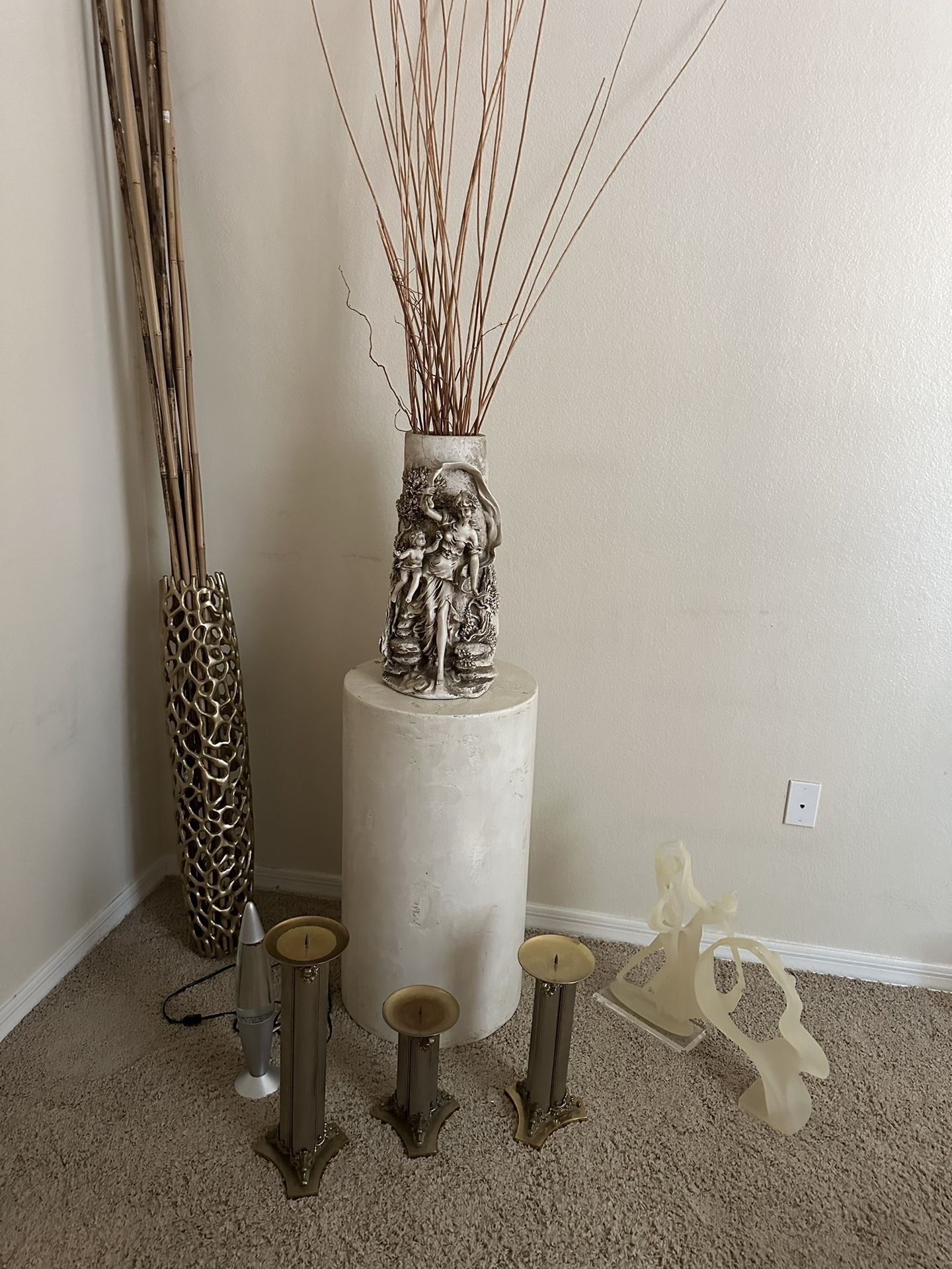 Home Decor/ Candle Pillars/ Vase 