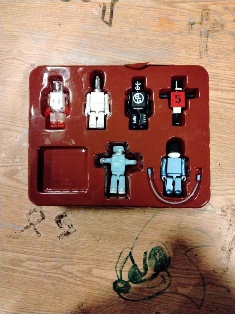 KUBRICK × NIKE DESIGN MEDICOM TOY x Nike Design: Kubrick Generation 1 Set 3A
