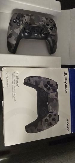 Sony Dualsense PS5 wireless Controller. 