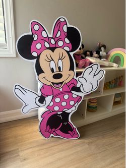 Minnie Mouse cut out 3ft