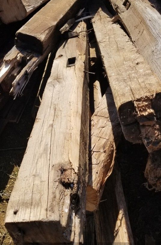 Old Oak Barn Beams
