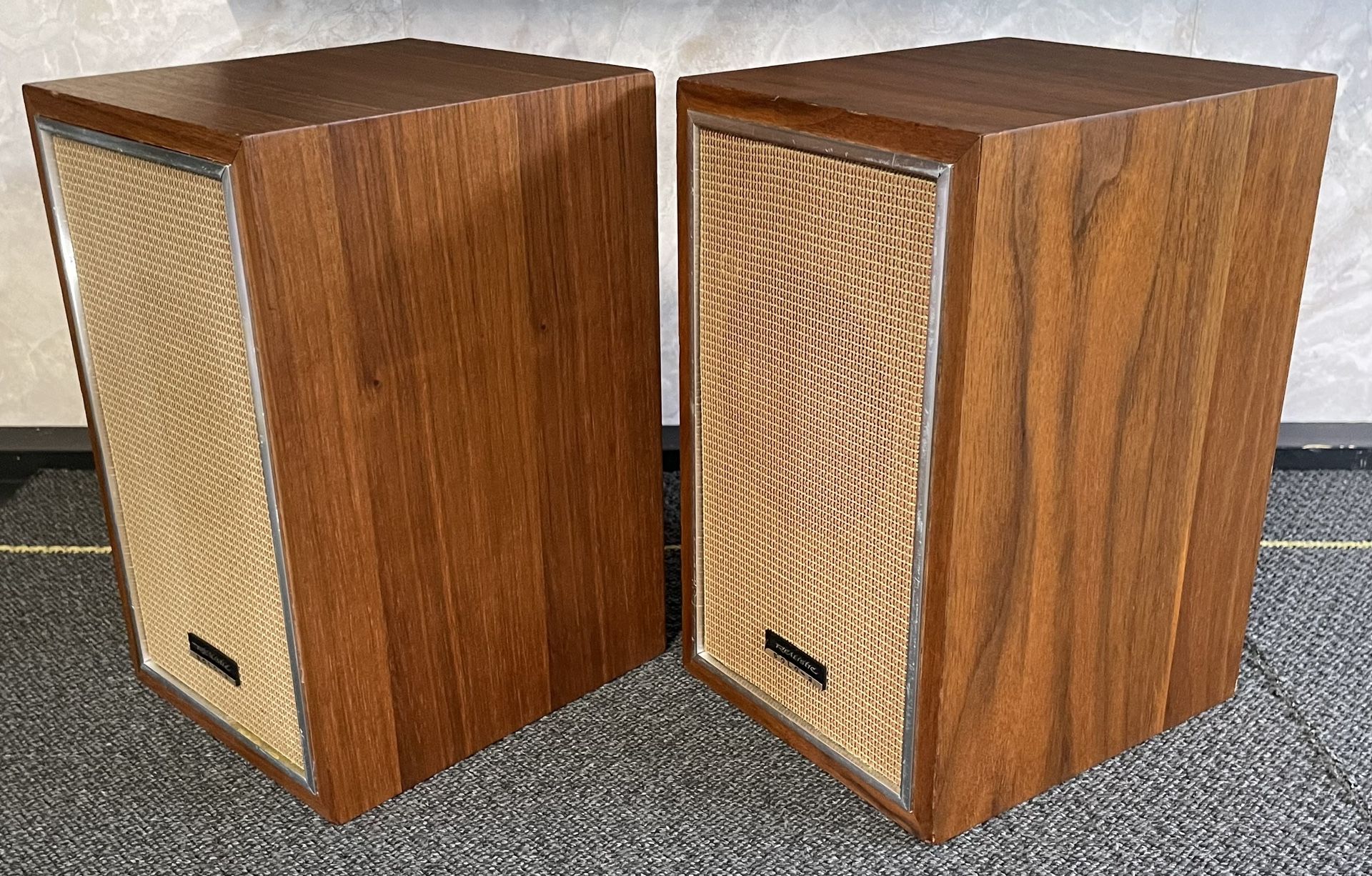 Vintage Realistic Solo 2 Speakers