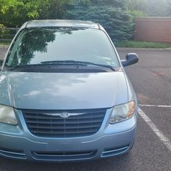2006 Chrysler Town & Country