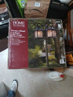 Three Head Lantern With Post