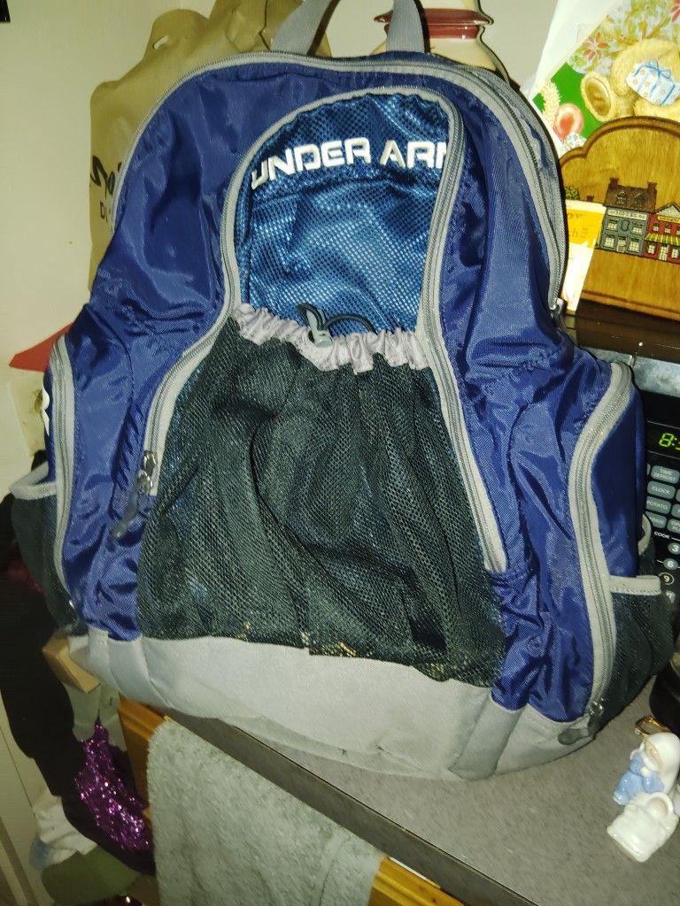 A Really Nice Backpack Right Now Would Make An Awesome Christmas Or Hanukkah Gift Cleveland Ohio