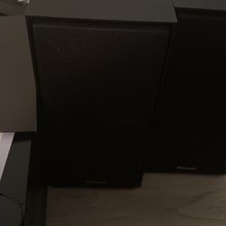 Klipsch Center And Bookshelf Speakers