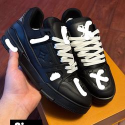 Lv Trainers Sneaker Black White
