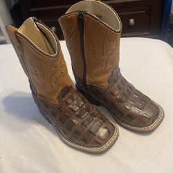 Size 7.5 Toddlers Boots
