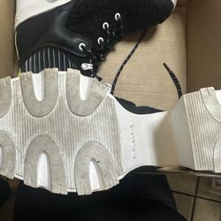 Sorel Boots Size 8.5 Women Slightly Worn