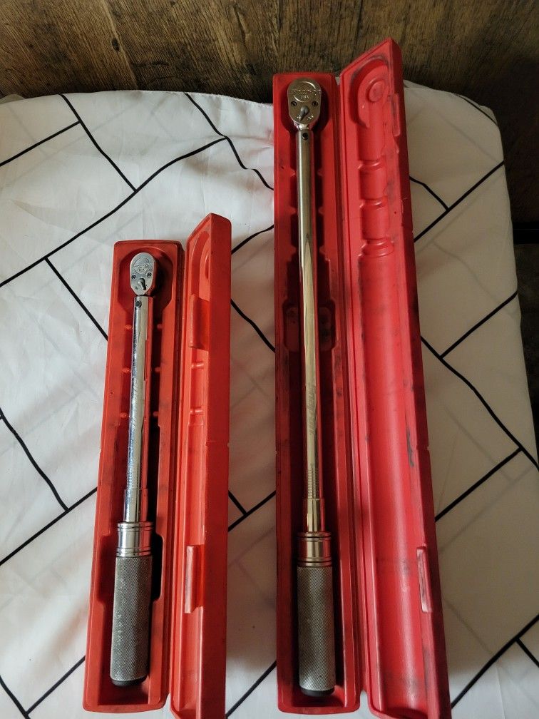 Snap On 1/2 And 3/8  Ajustable Click Torque Wrenchs . ***FIRM ON PRICE ***