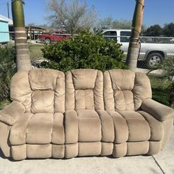 Lazy boy Recliner Sofa Asking 100 Must Pick Up