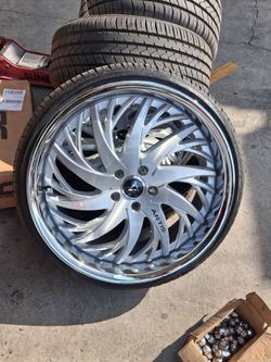 22" Artis/Lexani wheels with tires