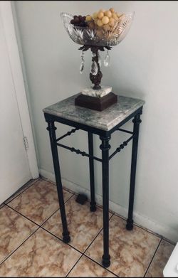 Pier1 metal stand with marble topped