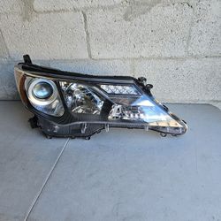 Toyota Rav4 Headlight 