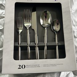 Brand New 20 piece Fortessa Flatware Set, 18/10 Stainless Steal