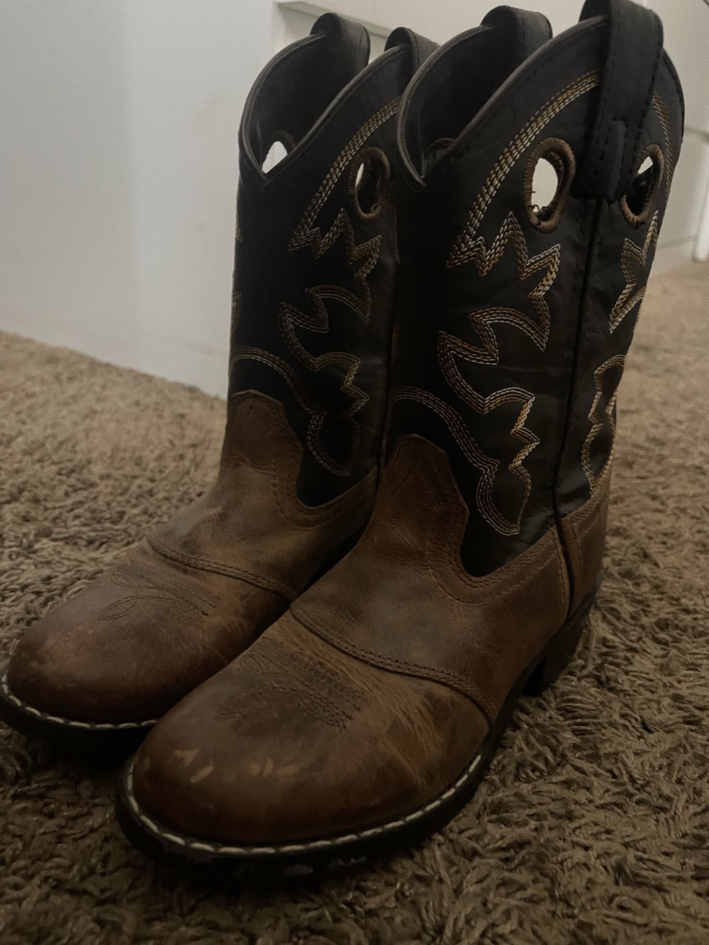 Ariat Boy Boots size 1