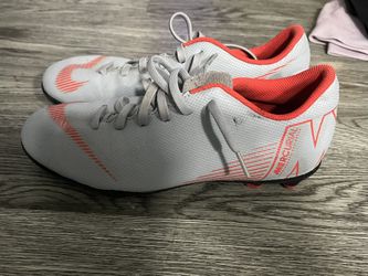 Nike Mercurial Soccer Cleats Size 5.5