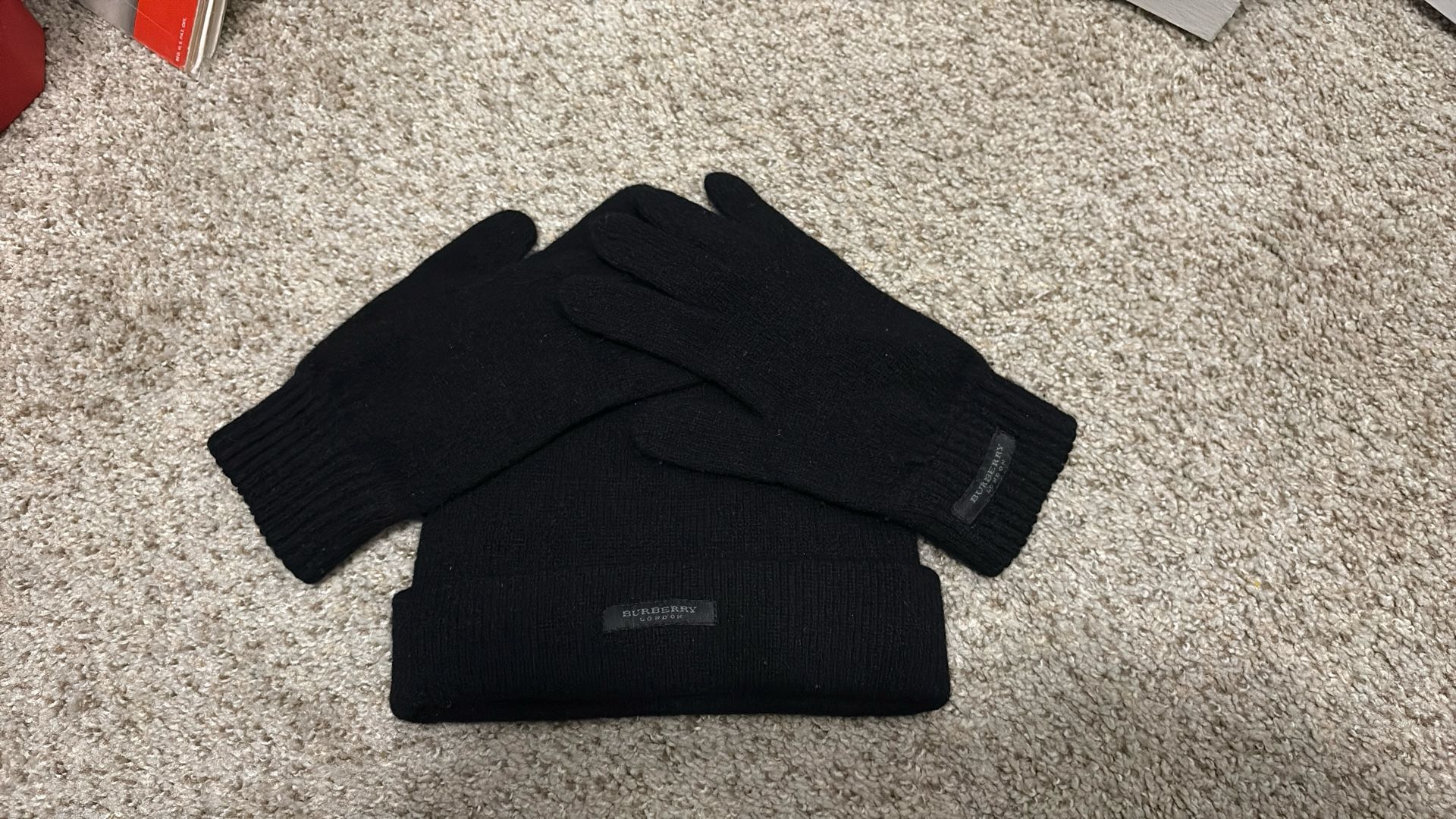 Burberry Men’s Winter Hat And Matching Gloves