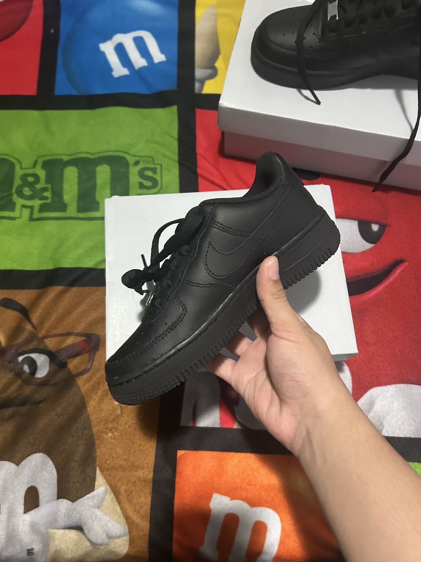 Air Force 1 LE “Black”