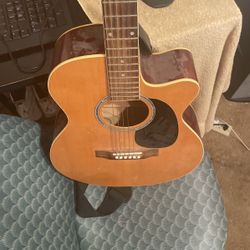 Acoustic Guitar 