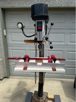 Steel City 17” Drill Press w Table