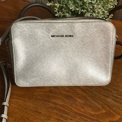 Mk Silver Crops Over Purse 