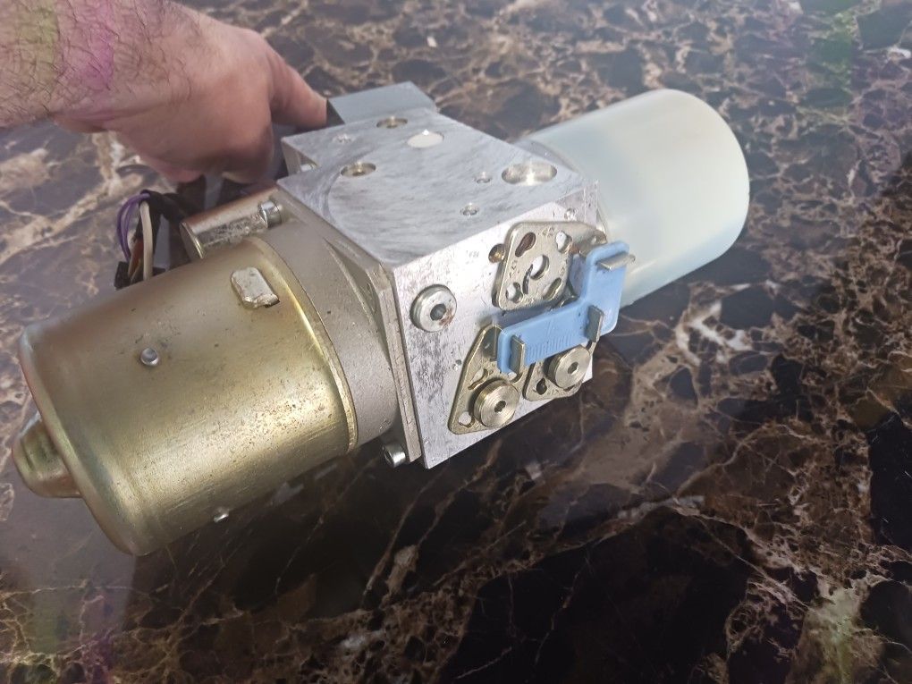 2001 Mercedes Benz SLK 320used Convertible Roof Hydraulic Pump A170-(contact info removed)