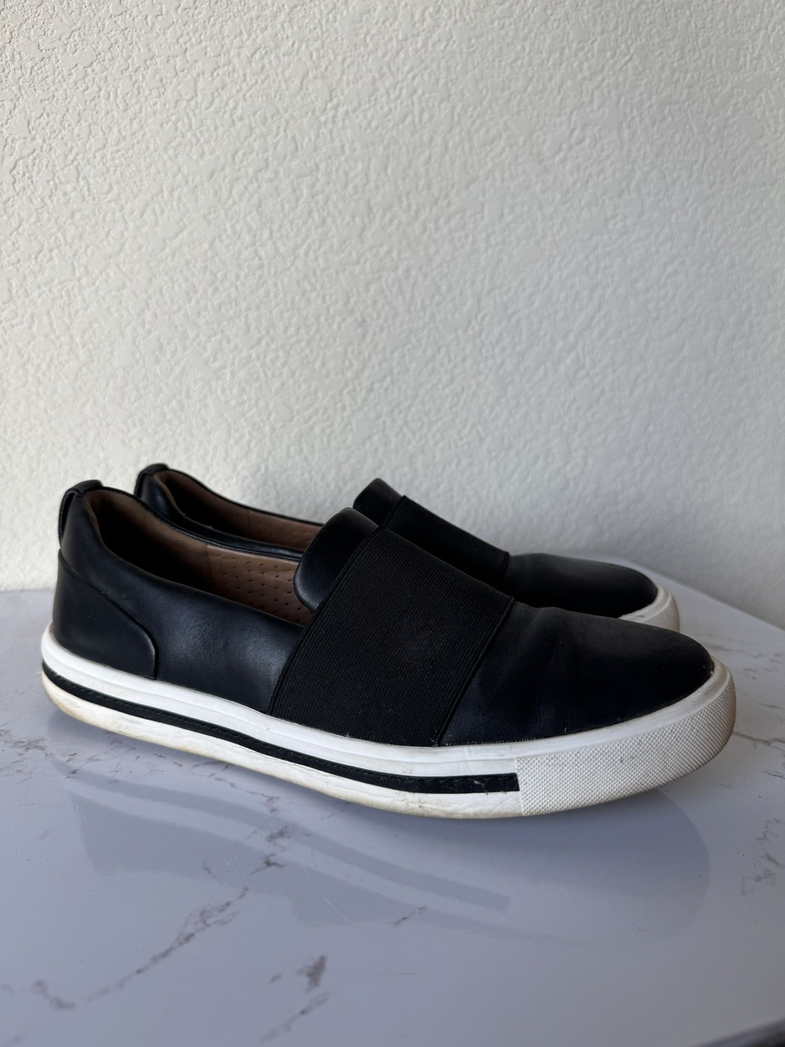 Clark's Women's Black Leather Slip On Sneakers Shoe