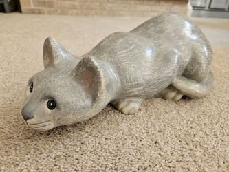 Vintage ceramic cat decor