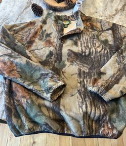 Vintage 90’s Cabela’s Camo Fleece