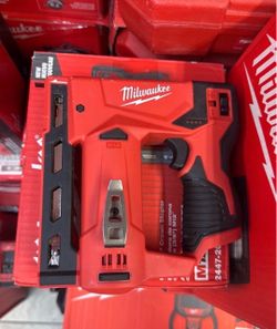 Milwaukee m12 t 50 stapler tool only