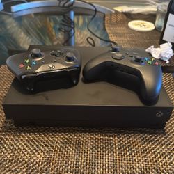 X Box One X   And Two Controls 