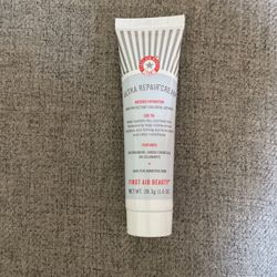 First Aid Beauty Ultra Repair Cream