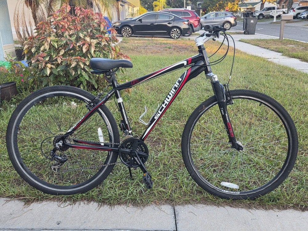 Schwinn OR2 Hybrid Bike