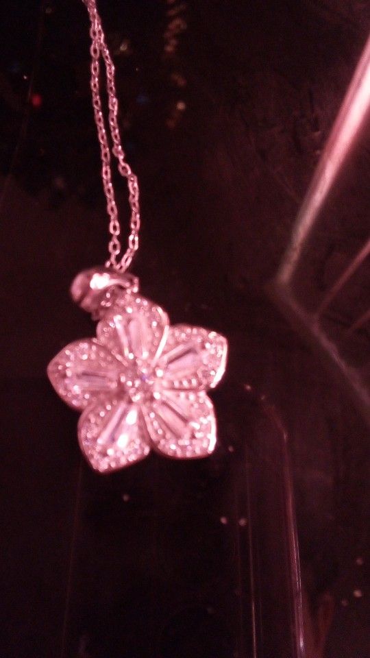 Silver Flower Necklace