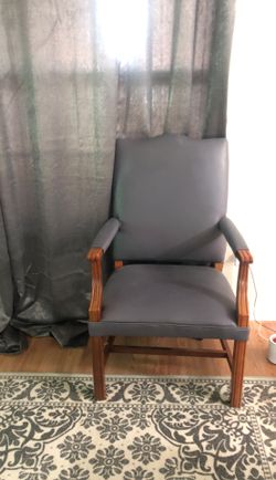 Accent chair