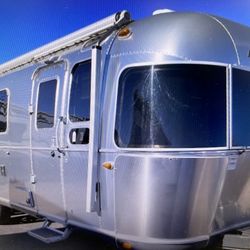 2016 AIRSTREAM CLASSIC 30